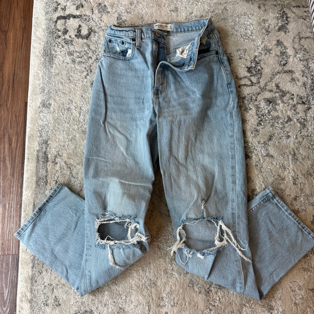 Light Blue Women's Ripped Straight-Leg Jeans